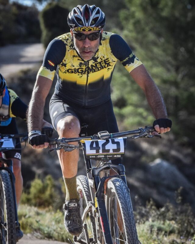 ¿Cuantos 🔥 le das al maillot del año pasado?
Te leemos 😜#gigantedepiedra #gigantesmall #nopainnogain #mtb #xcm #mountainbiking #btt #gravel #ucixcm #ucixcm20245 #ucixcmseries #eldeporteviveaquí